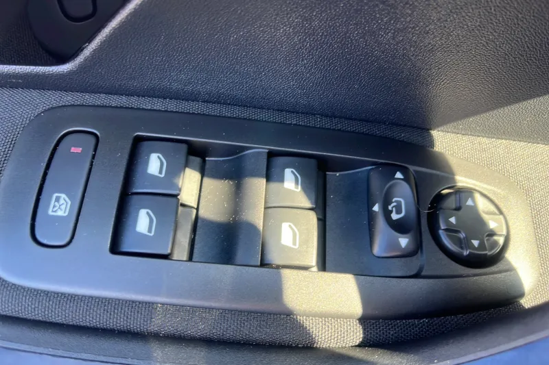 Image secondaire du véhicule 36