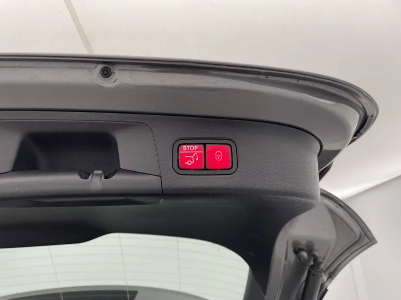 Image secondaire du véhicule 30