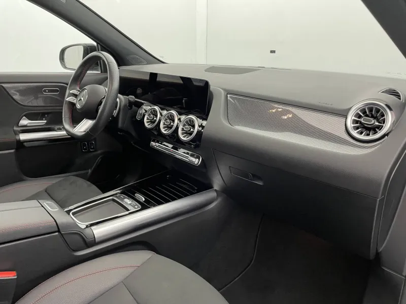 Image secondaire du véhicule 33