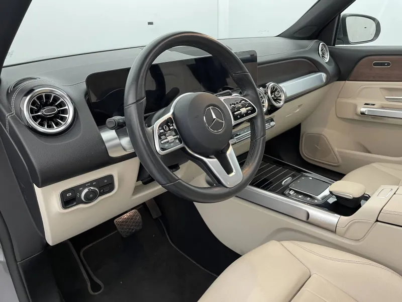 Image secondaire du véhicule 31