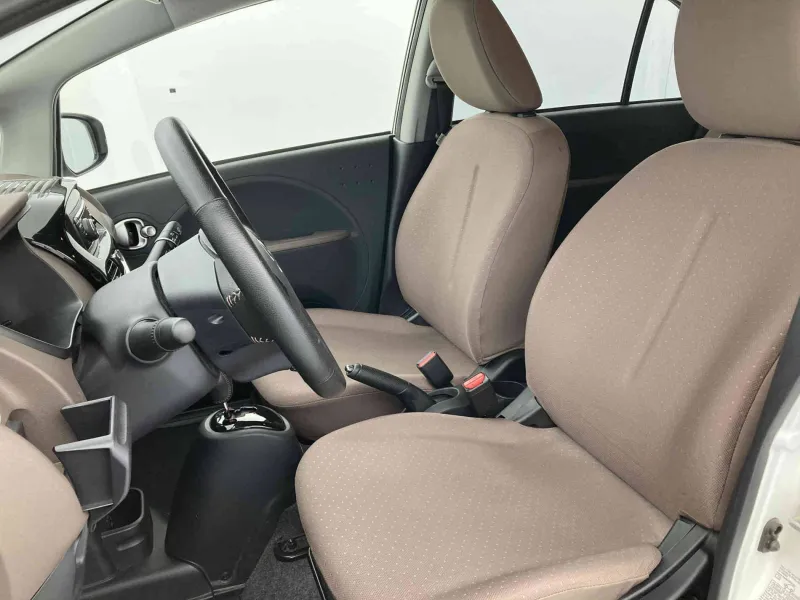 Image secondaire du véhicule 14