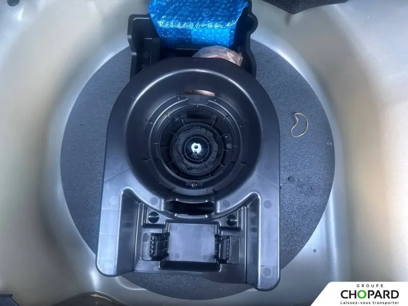 Image secondaire du véhicule 25