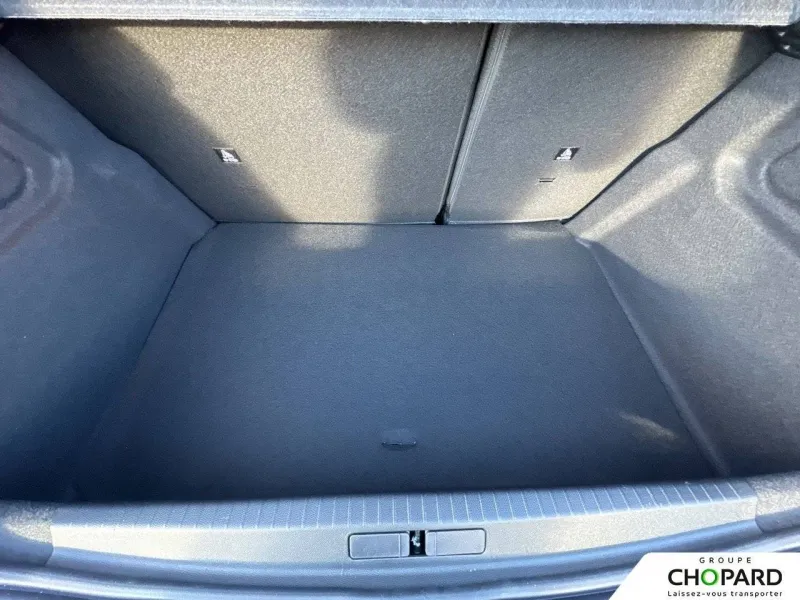 Image secondaire du véhicule 9