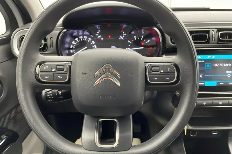 Image secondaire du véhicule 32