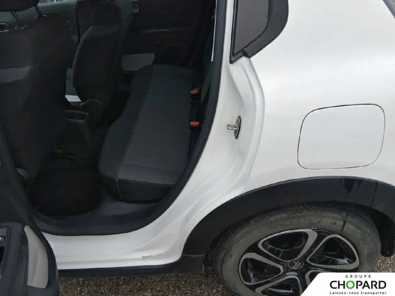 Image secondaire du véhicule 12