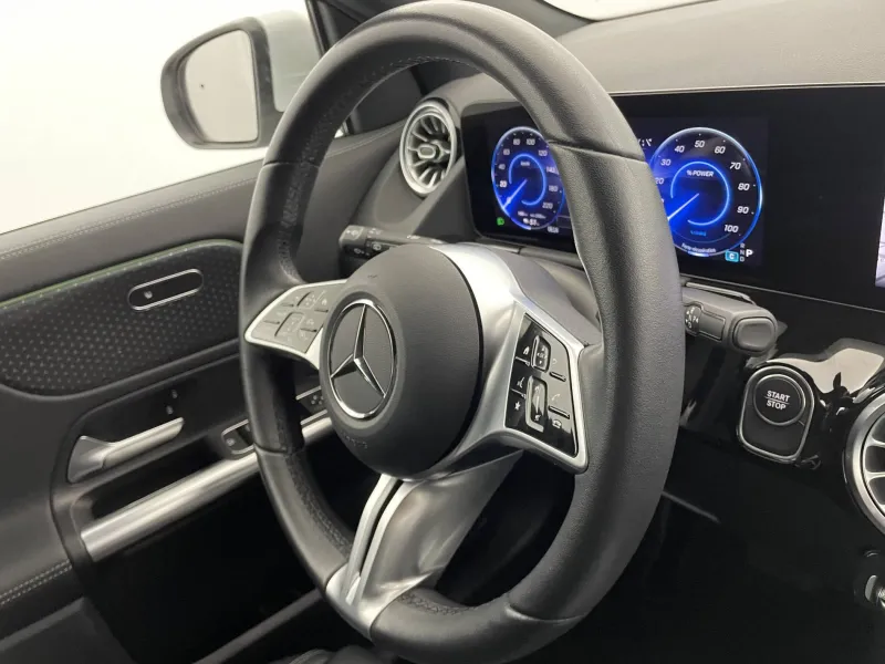 Image secondaire du véhicule 32