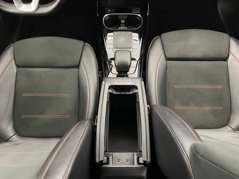 Image secondaire du véhicule 33