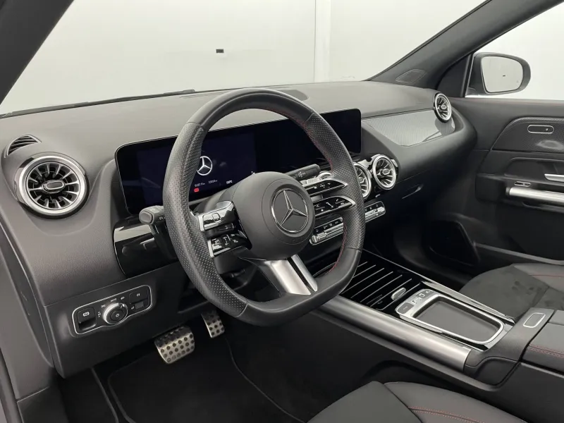 Image secondaire du véhicule 32