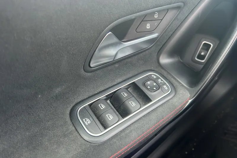 Image secondaire du véhicule 22