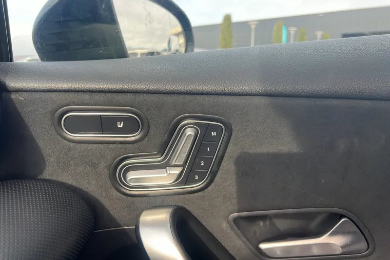 Image secondaire du véhicule 25