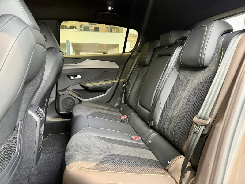 Image secondaire du véhicule 13