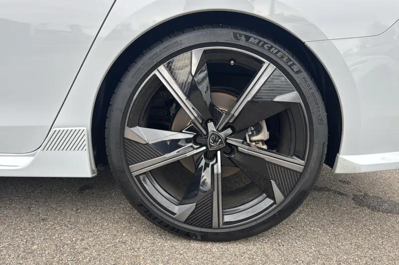 Image secondaire du véhicule 14