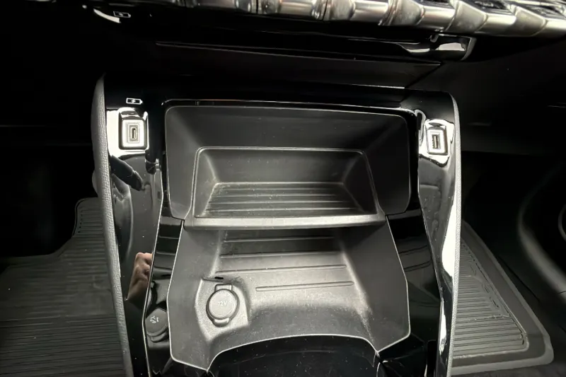 Image secondaire du véhicule 24