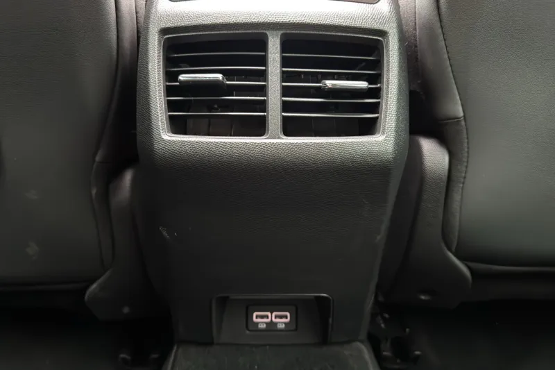 Image secondaire du véhicule 37