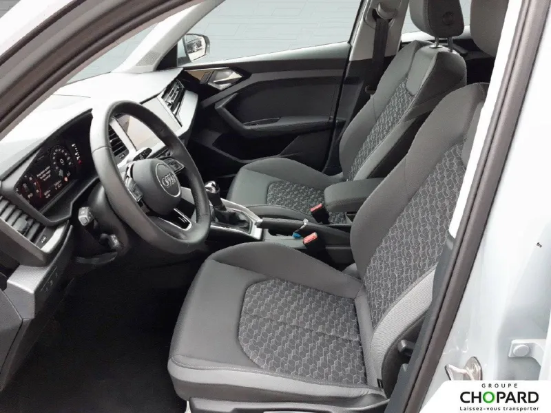 Image secondaire du véhicule 12