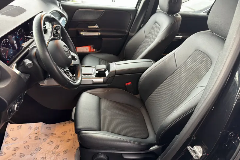 Image secondaire du véhicule 11