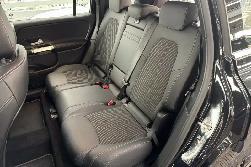 Image secondaire du véhicule 12