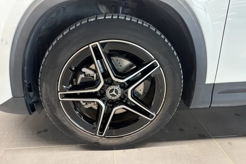 Image secondaire du véhicule 13