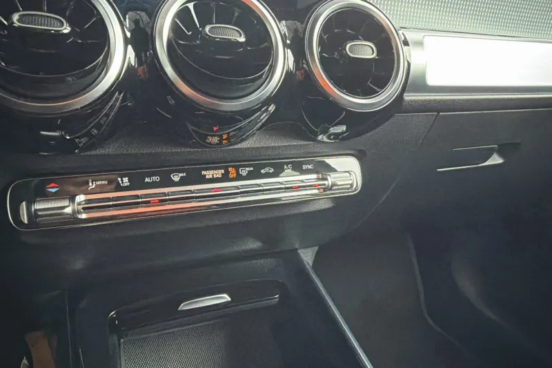 Image secondaire du véhicule 29