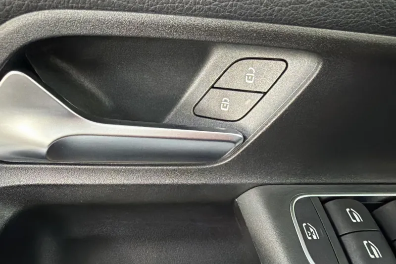 Image secondaire du véhicule 32