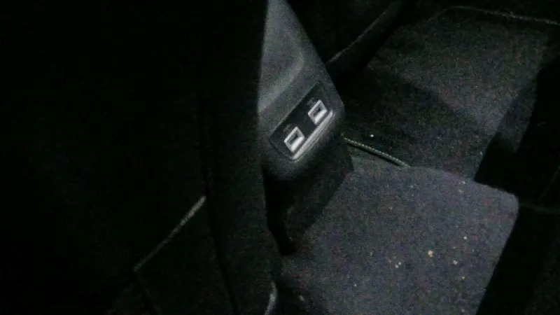 Image secondaire du véhicule 37