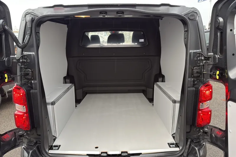 Image secondaire du véhicule 12