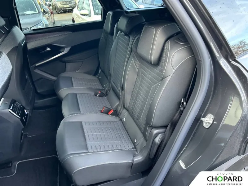 Image secondaire du véhicule 12