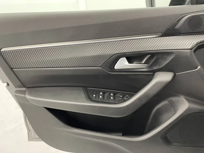 Image secondaire du véhicule 31