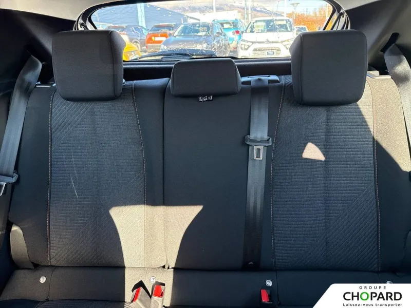 Image secondaire du véhicule 12