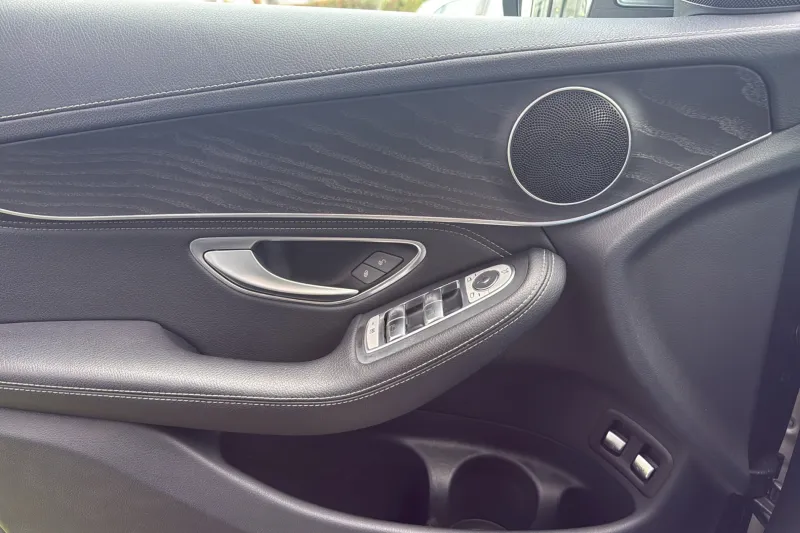 Image secondaire du véhicule 23