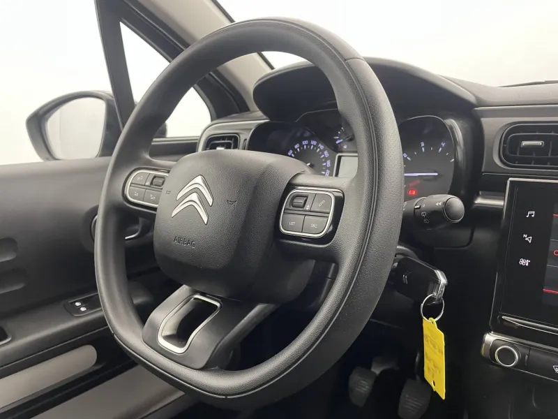 Image secondaire du véhicule 60