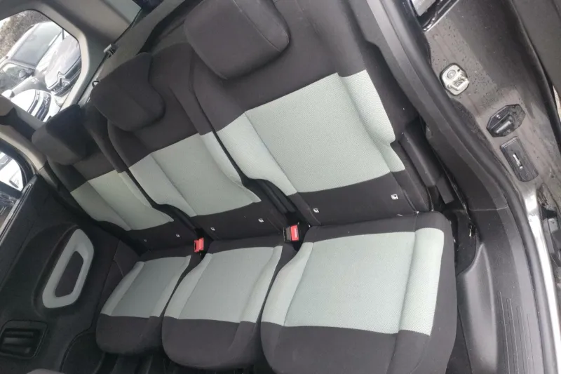 Image secondaire du véhicule 12