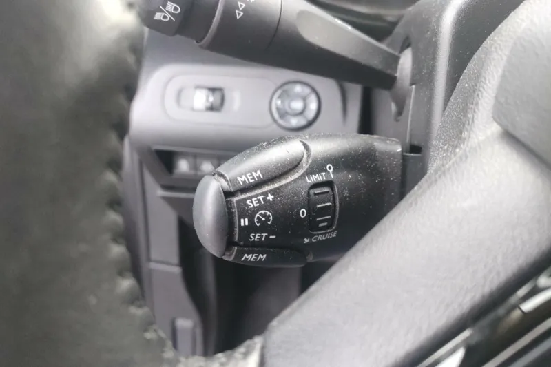 Image secondaire du véhicule 23