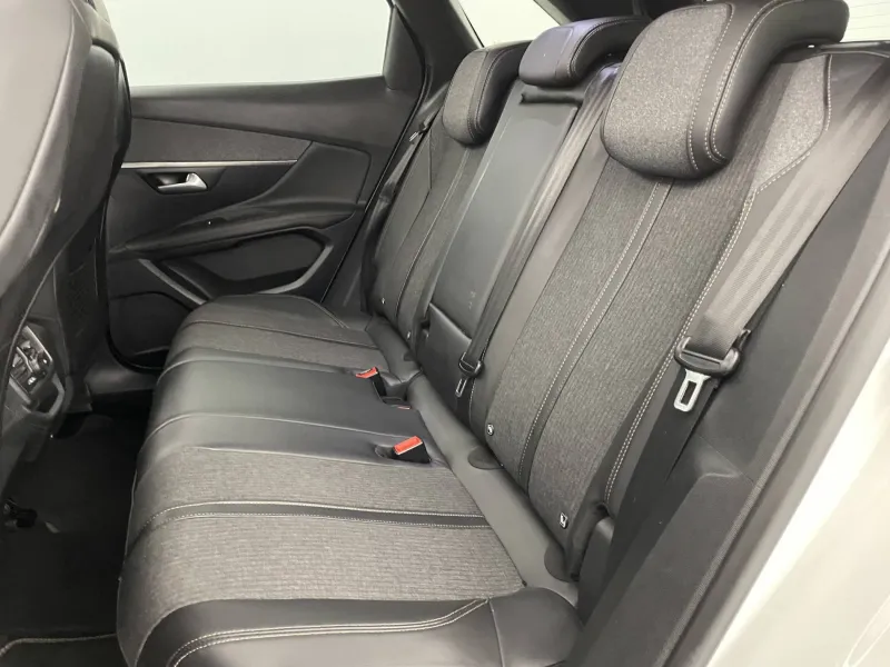 Image secondaire du véhicule 16