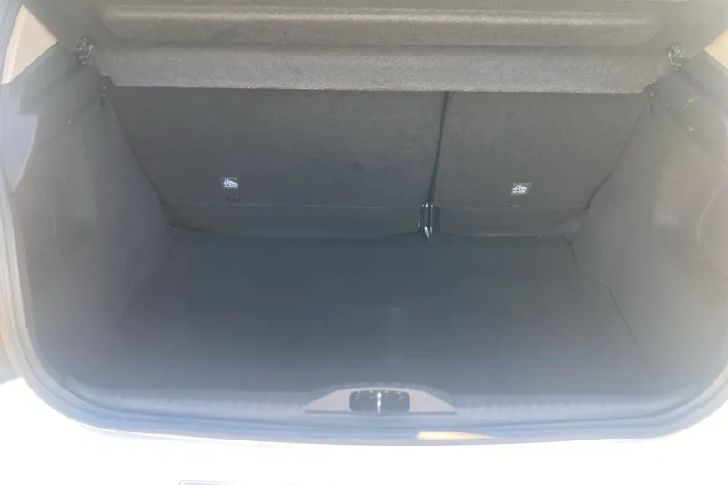 Image secondaire du véhicule 10