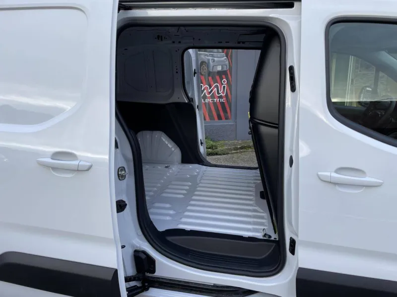 Image secondaire du véhicule 10