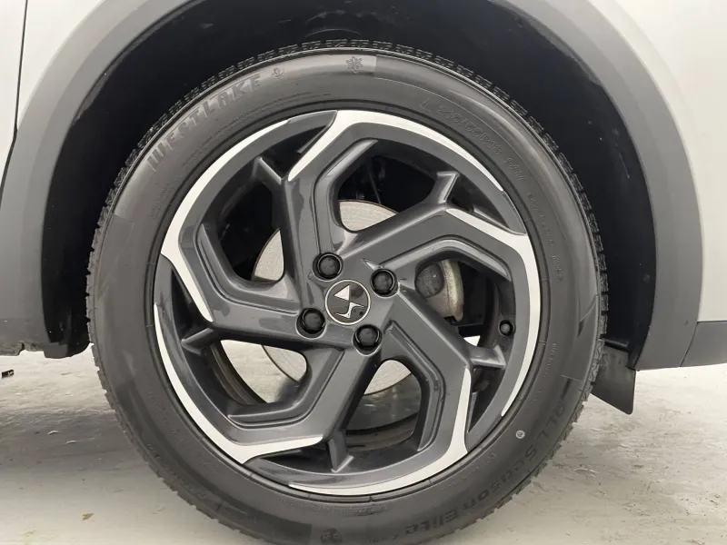 Image secondaire du véhicule 44