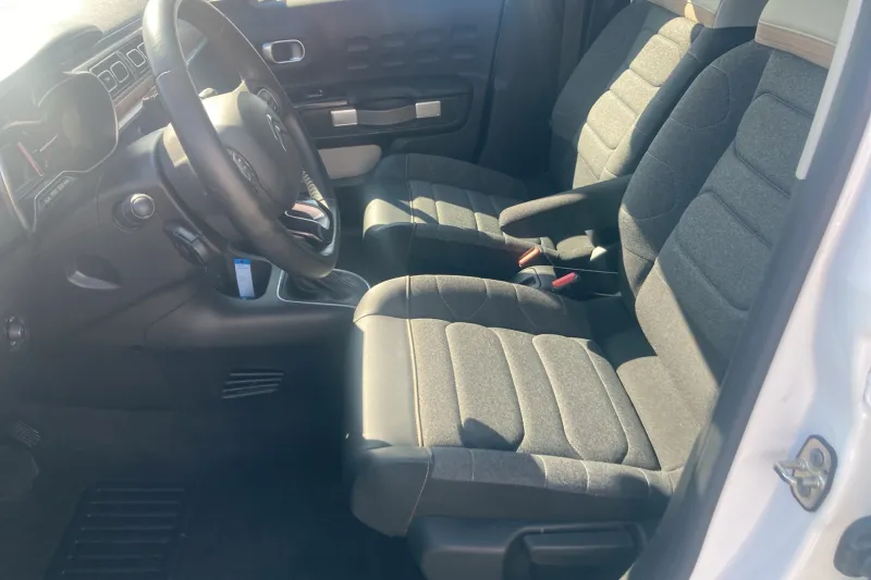 Image secondaire du véhicule 11