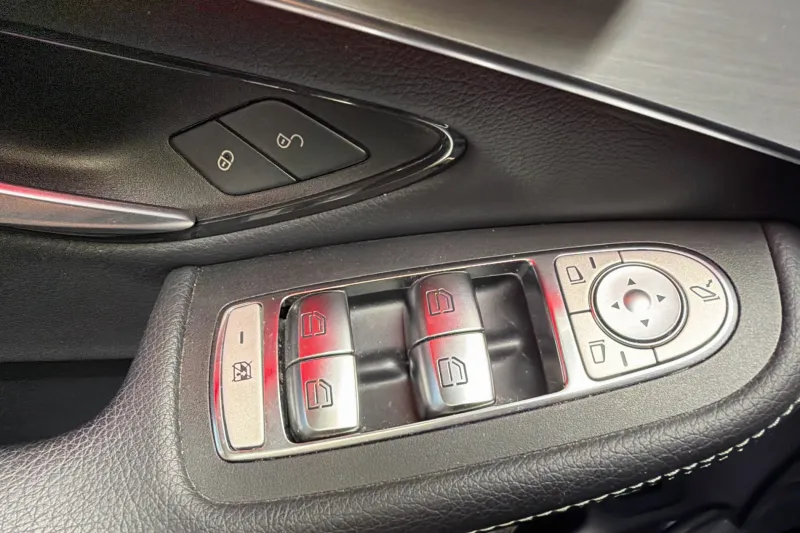 Image secondaire du véhicule 26