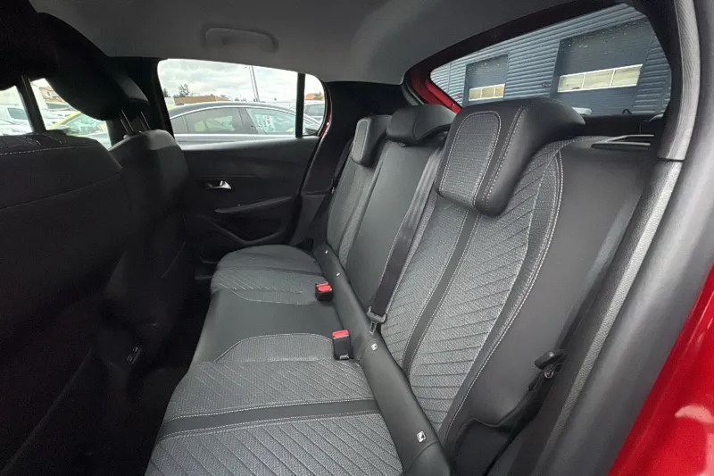 Image secondaire du véhicule 11