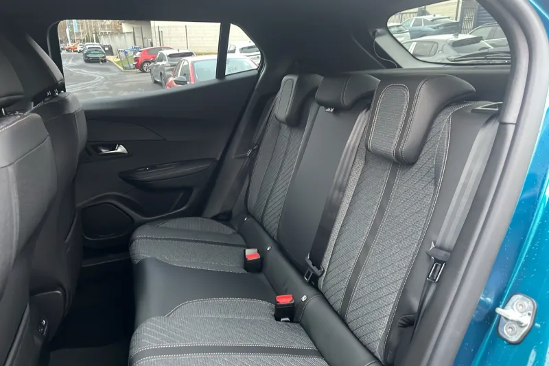 Image secondaire du véhicule 12