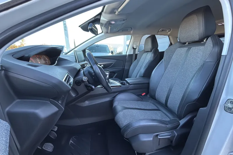 Image secondaire du véhicule 10