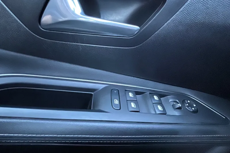 Image secondaire du véhicule 25