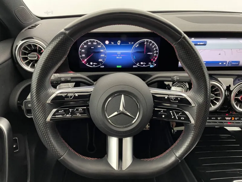 Image secondaire du véhicule 24