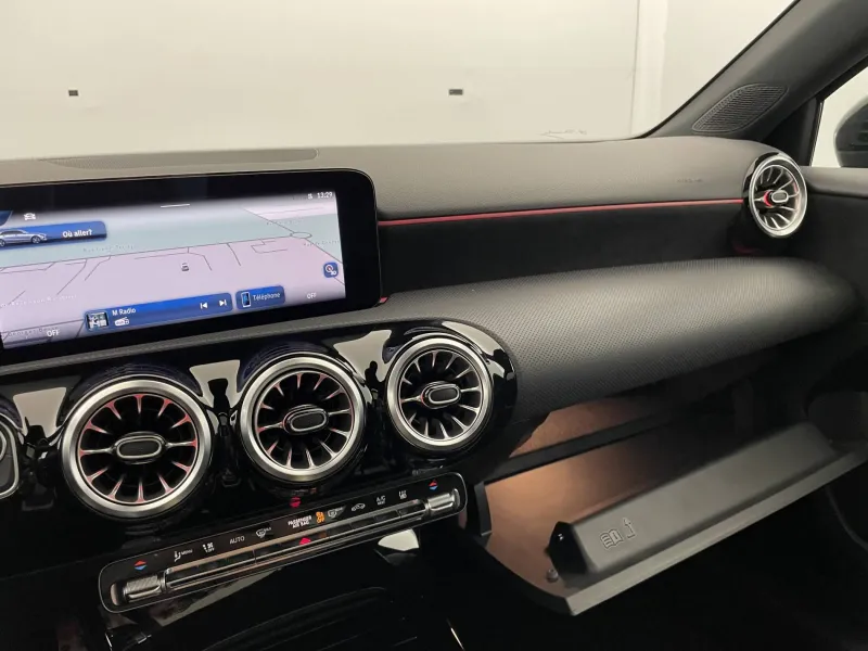 Image secondaire du véhicule 30