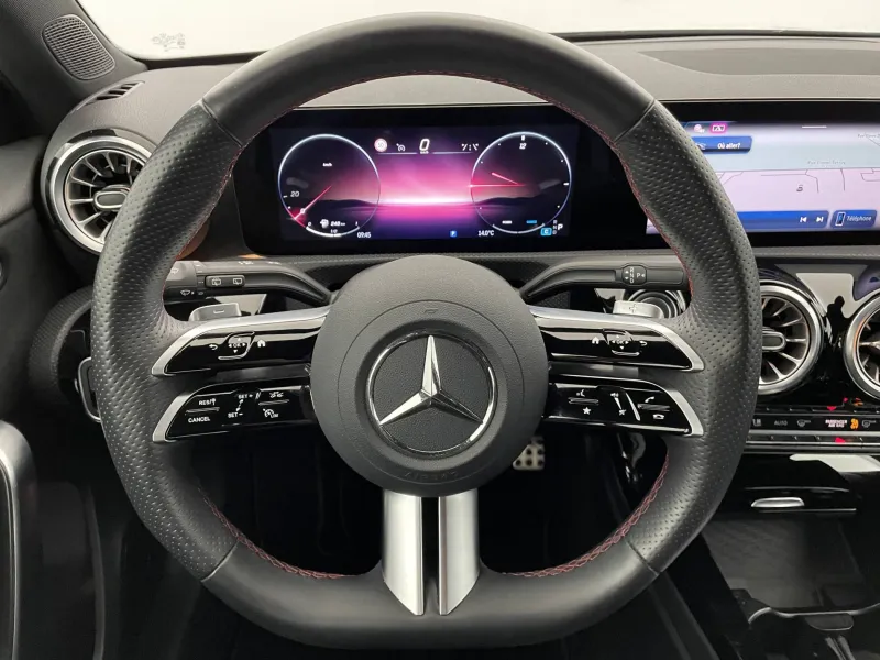 Image secondaire du véhicule 24