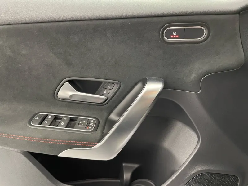 Image secondaire du véhicule 26