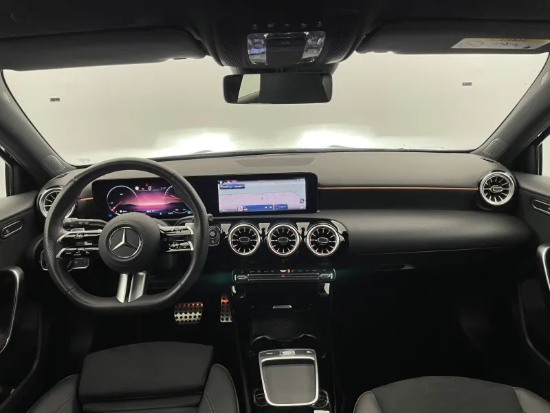 Image secondaire du véhicule 32