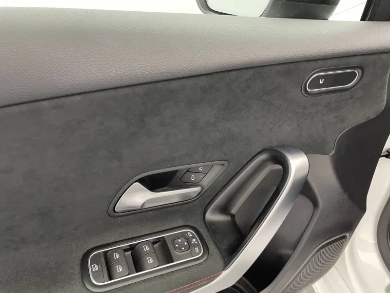 Image secondaire du véhicule 26