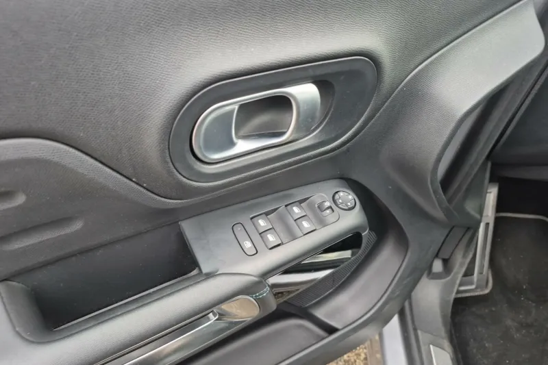 Image secondaire du véhicule 34